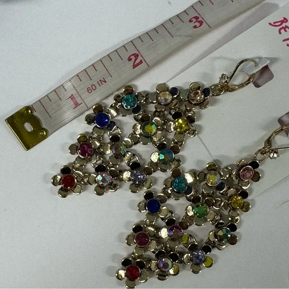 🌸SUPER SALE! BETSEY FLORAL CRYSTAL EARRINGS - Picture 8 of 8